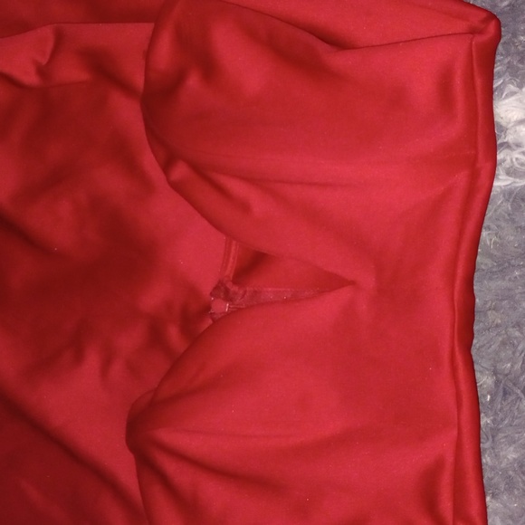 Red Dress - Picture 3 of 4